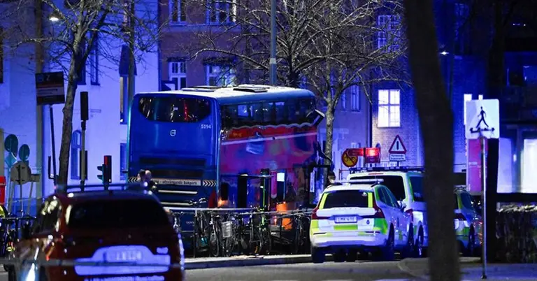 সুইডেনে সড়ক দুর্ঘটনা